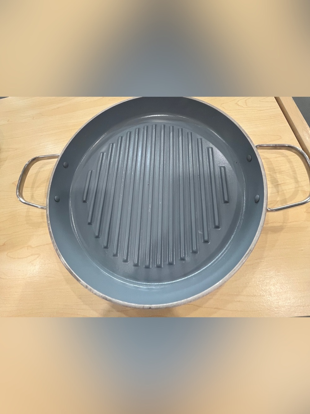 Non-Branded Gray Grill Pan with Dual Handles - Home Kitchen